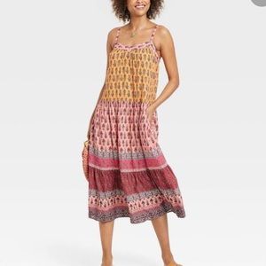 Women’s sleeveless Tiered A-line Dress